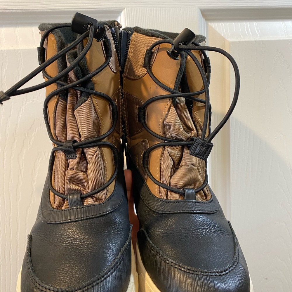 Stylish Black and Brown Women's Boots